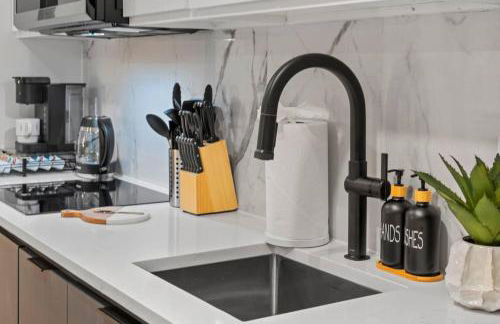 Prime Location - Stylish 1BR Retreat in Bishop Arts - Foto 31