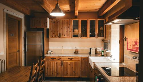 Casa Rural Sensaciones 3 dormitorios con jardin - Photo 4, stove