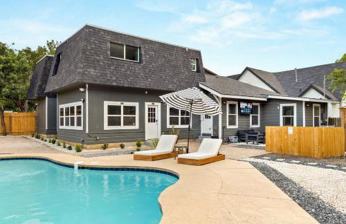 Spacious Retreat with Pool & Hot Tub - 10 Minutes to Downtown - Foto 44