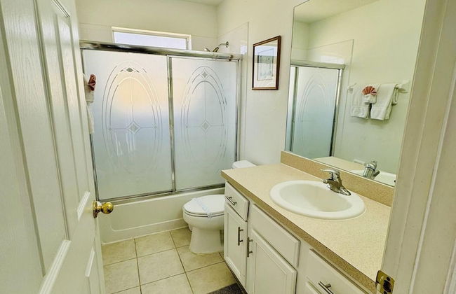 7/6.5 Beautiful Vacation Home With Private Pool, and Much More!! - Foto 13