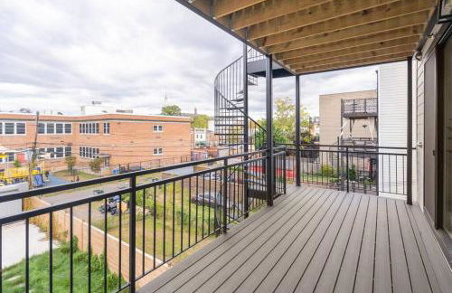 DC Penthouse with Rooftop view Free parking and WiFi WIFI Capitol View 3 - Foto 25