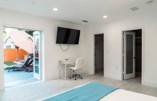 Luxury Retreat 3B ,2Ba POOL , Coral Gables Center - Photo 69