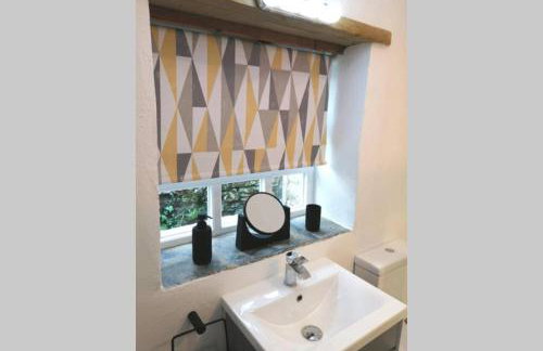 Stunning cosy barn in peaceful rural Cornwall - Photo 17