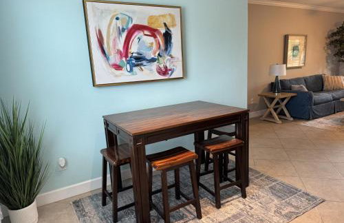 Modern condo right across from beach and pool - Foto 11