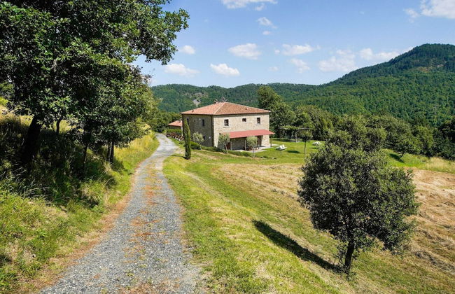 Farmhouse in Tuscany Near Anghiari - Photo 33