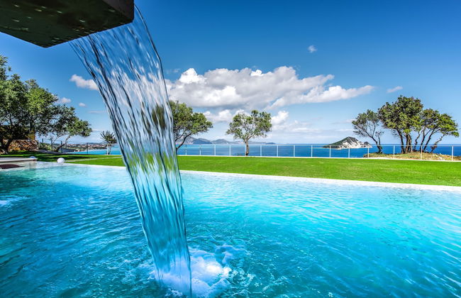 Artina Luxury Villa - Photo 17