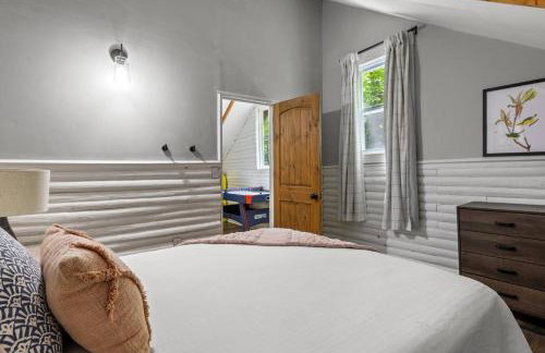 Private RRG Cabin with Game Room & Views - Foto 18