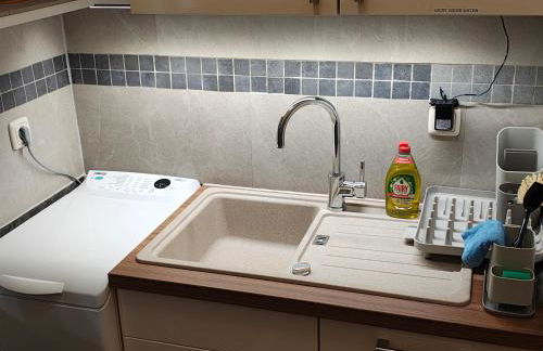 Exklusive Ferienwohnung Agnes in zentraler Bestlage von Zeitz! Vollausgestattet, freie Parkplätze, Magenta-TV, Highspeed WLAN, Fahrstuhl - Foto 21