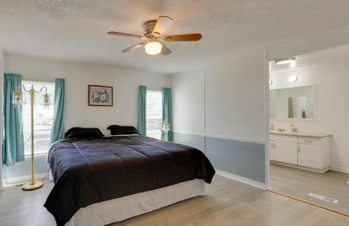 Fish and Explore Wooded Lake Guntersville Retreat - Foto 12