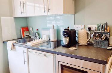 Stylish Kensington Studio by Olympia with Fast Wi-Fi - Foto 3