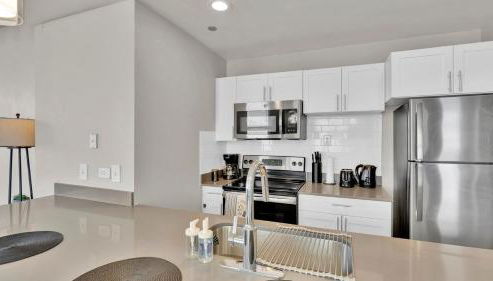HEB04 Spacious & Stylish 2 Bedroom Condo Downtown Fort Worth, Free Parking, Walk to Convention Center - Foto 3
