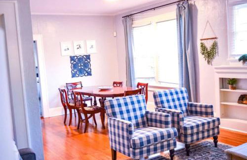 Perfectly Modern Craftsman- close to everything! - Photo 1