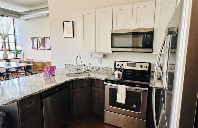 Sosuite 1BR Penthouse w Patio W D Gym - Foto 16