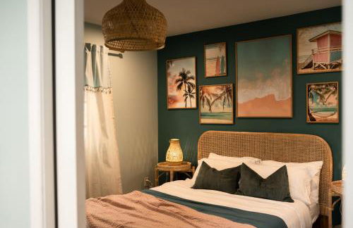 Fountain condo 2 story Pool BBQ Balcony - Photo 26