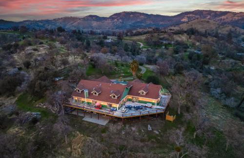 Yosemite Gateway Sleeps 18 - Coarsegold Villa near Bass Lake - Foto 51