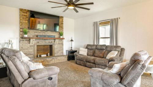 Family-Friendly Seward Home with Sauna and Pool! - Foto 2