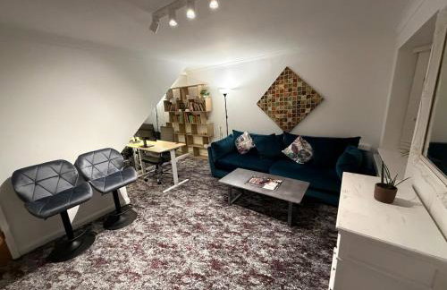 Bauhaus Inspired 2 Bedroom Townhouse Near The City Centre With Drive Parking - Foto 37