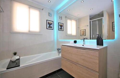 Beachhouse GALORE - Photo 22