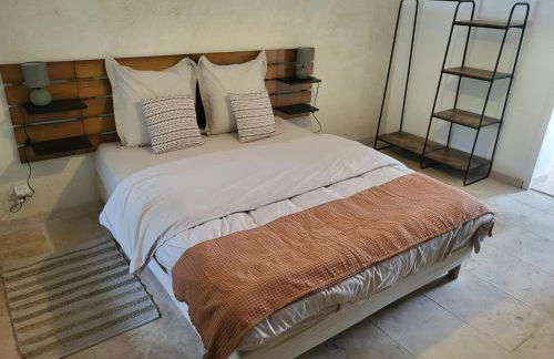 Renovated Bastide Among Vineyards Near Uzès - Foto 12