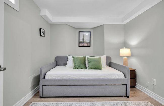 Mississauga Manor - Meadowvale - Foto 3