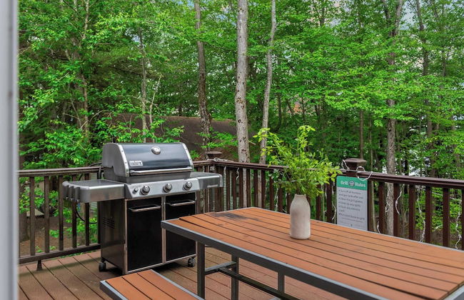 Tavern at the Woods by Avantstay Lakefront Views, Hot Tub, Firepit, Game Room - Foto 45