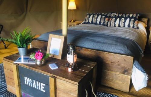 Gaggle of Geese Pub - Shepherd Huts & Bell Tents - Foto 8