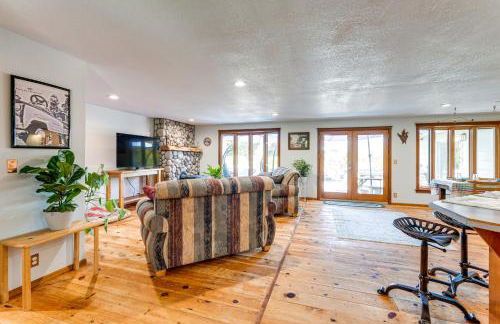 Oregon Farmhouse Hideaway on 53 Acres - Foto 4