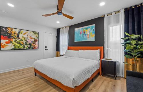 Chic 2BR flat with fireplace & gated parking - Foto 13