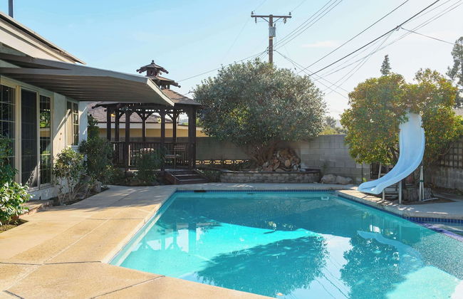 Luxury Estate With Sparkling Pool & Elegant Amenities - Foto 59