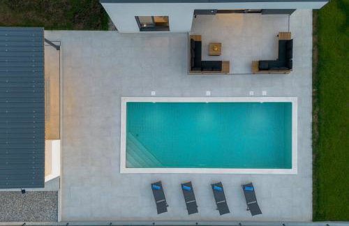 Villa Vedro nebo, XL heated pool - Foto 46