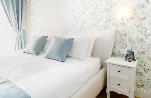 Sirenuse Home & Suites - Photo 2