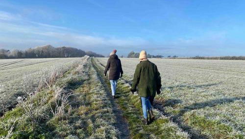 Lovely quiet cottage Sleeps 4 adults, 4 children, Dog Friendly - Foto 4