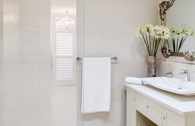 Seaside Elegance at Numa Villa - Foto 31