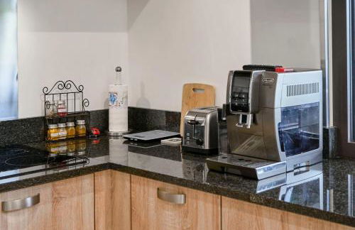 VILLA ARCADIA - Piscine - Spa - Sauna - Cinéma - Jeux d'arcades - Jeux vidéo - Bassin naturel - Jardin - Foto 62