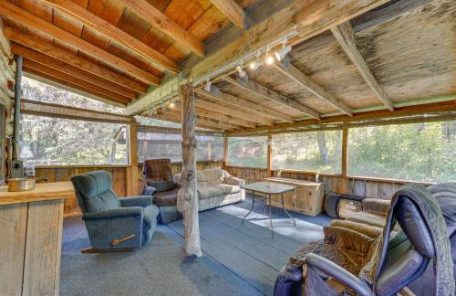 Historic Century-Old Cabin in Downtown Hope - Photo 16