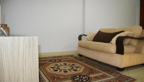 Dois quartos Cozinha completa Wi Fi Self check in com senha Central e perto de tudo a 4,4Km da Rodoviária e 15,4 km do Aeroporto Apartamento 301 - Foto 3