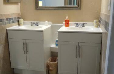 Affordable Two Bedroom Tropical Condo - Private Beach, Pools, Hot Tub - Foto 18