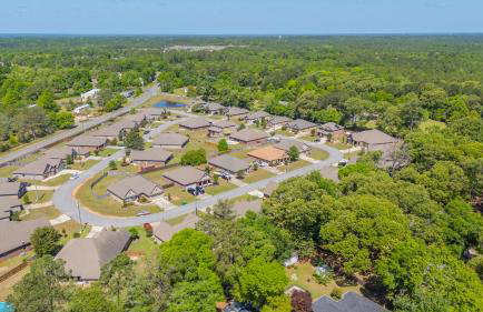 Cozy Retreat with Patio, Big Kitchen and Fishing Nearby - Foto 53