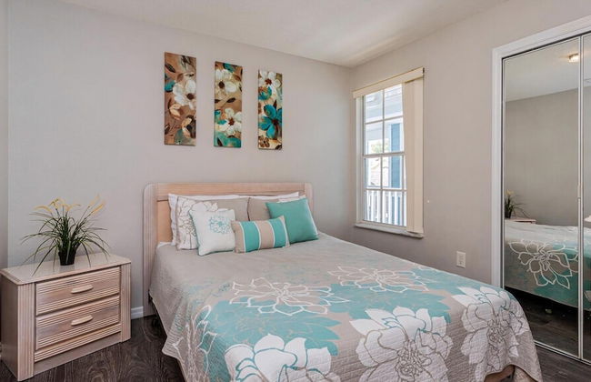 Villas at Island Club Community, Pools, Jacuzzi and More! - Photo 21