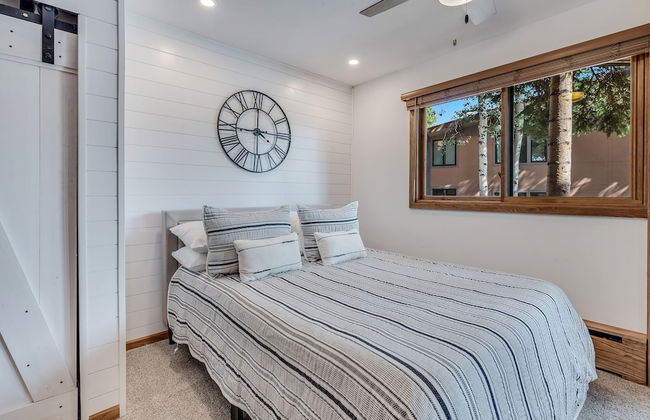 Laurelwood Condominiums - Foto 8