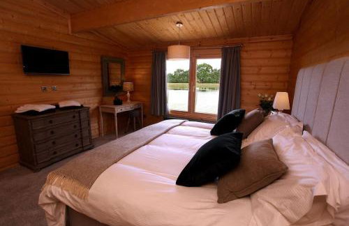 Cambridgeshire Lakes - luxury lodges in a stunning lake location - Foto 15