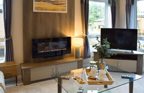 Riverside Lodge - Photo 5