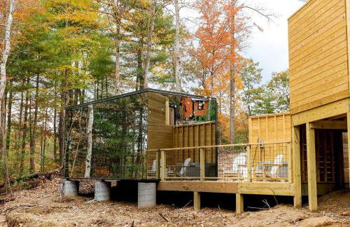 Heartleaf | Modern Lux Mirror Home | HotTub - Foto 23