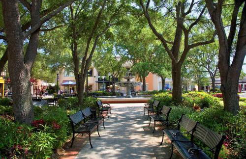 Heart of Tampa Hyde Park 4 Bedroom House - Located Near Hyde Park Village, SoHo and Local Beach - Spacious and Comfortable Stay in Perfect Location - Great for Families and Groups Visiting Tampa Near Airport! - Foto 33