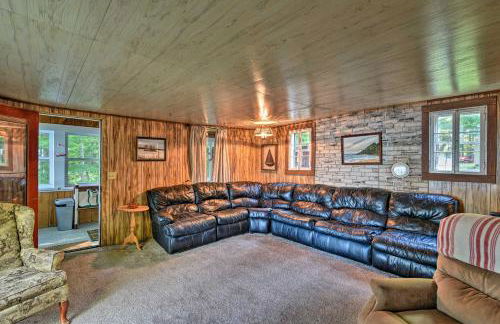 Life on the Lake with Private Dock and Fire Pit! - Foto 6