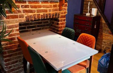 The Cwtch - Romantic Tudor Cottage in heart Old Town - Foto 8