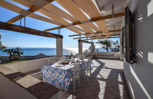 3 Bedroom Lovely Home In Gizzeria Lido - Photo 3