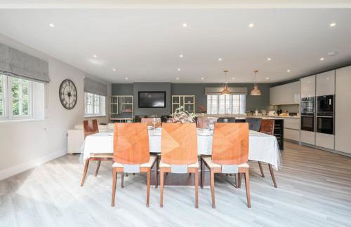 Large Comfortable & Private Home in Fetcham - Pass the Keys - Foto 11