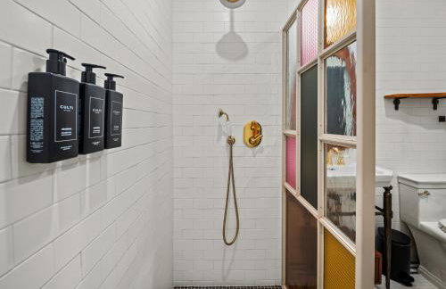 Freeman 802 by Rove Travel - 1BRCondo with Shared Amenities - Foto 11