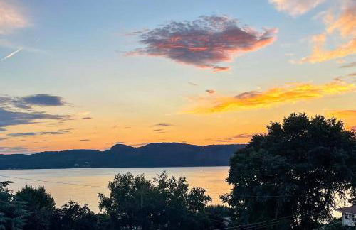 Hudson River Views Briarcliff Manor Home with Deck - Foto 4